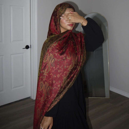 Le pashmina « rouge fleurs »