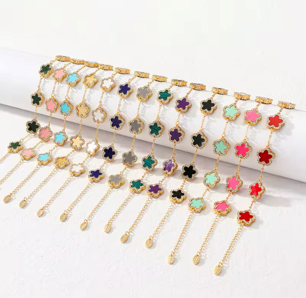 Le bracelet de fleurs