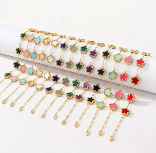 Le bracelet de fleurs