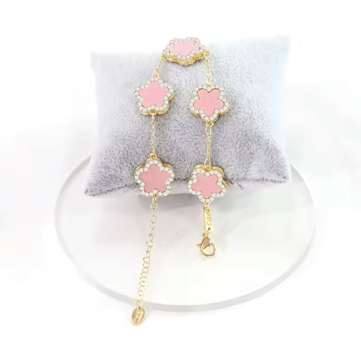Le bracelet de fleurs