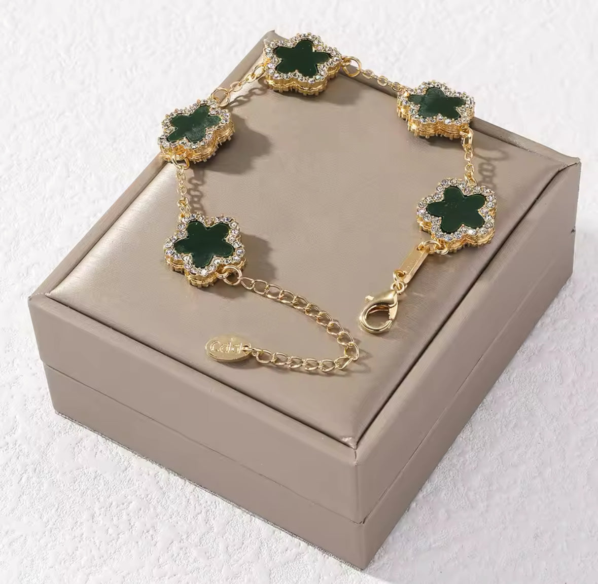 Le bracelet de fleurs
