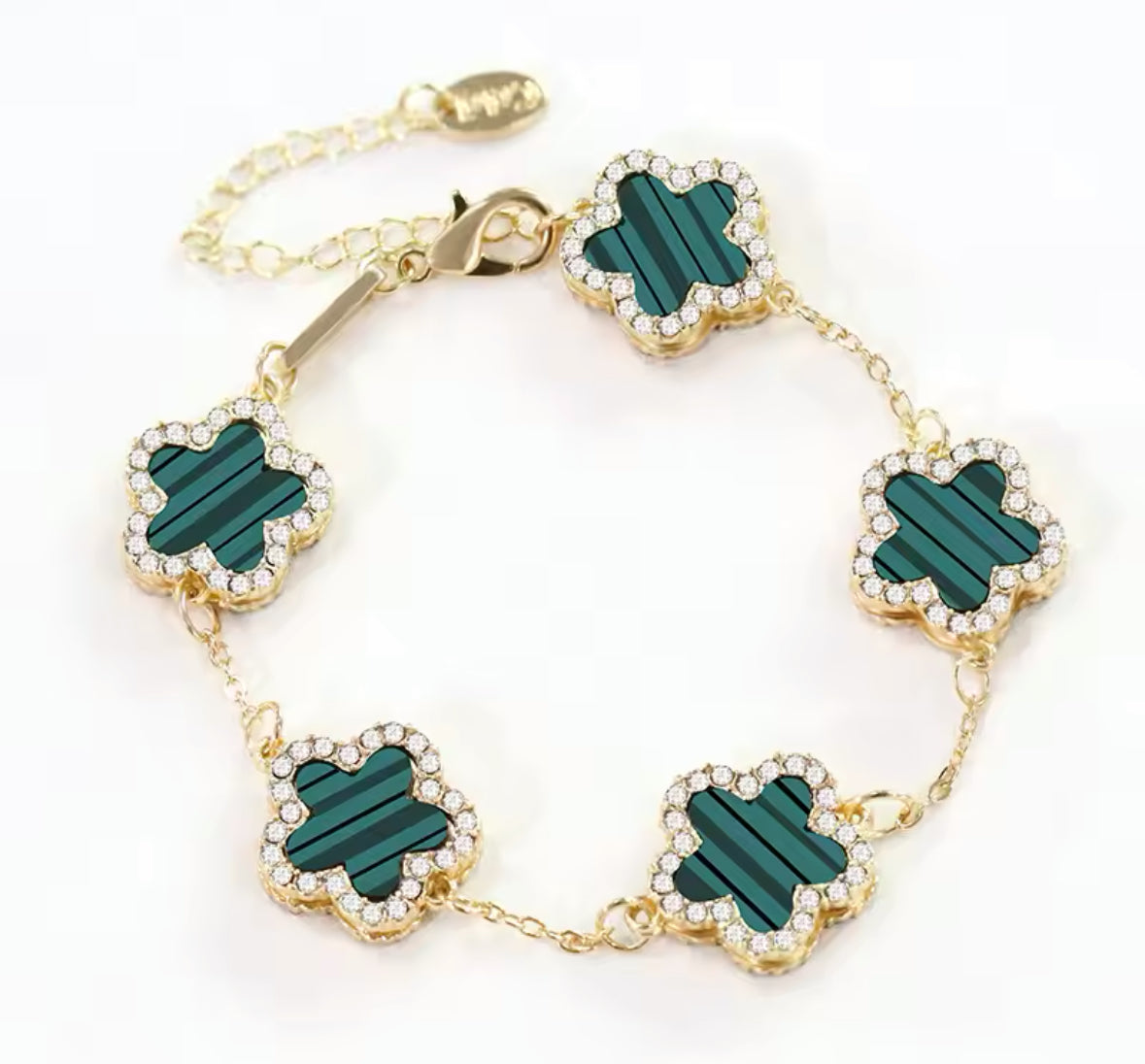 Le bracelet de fleurs