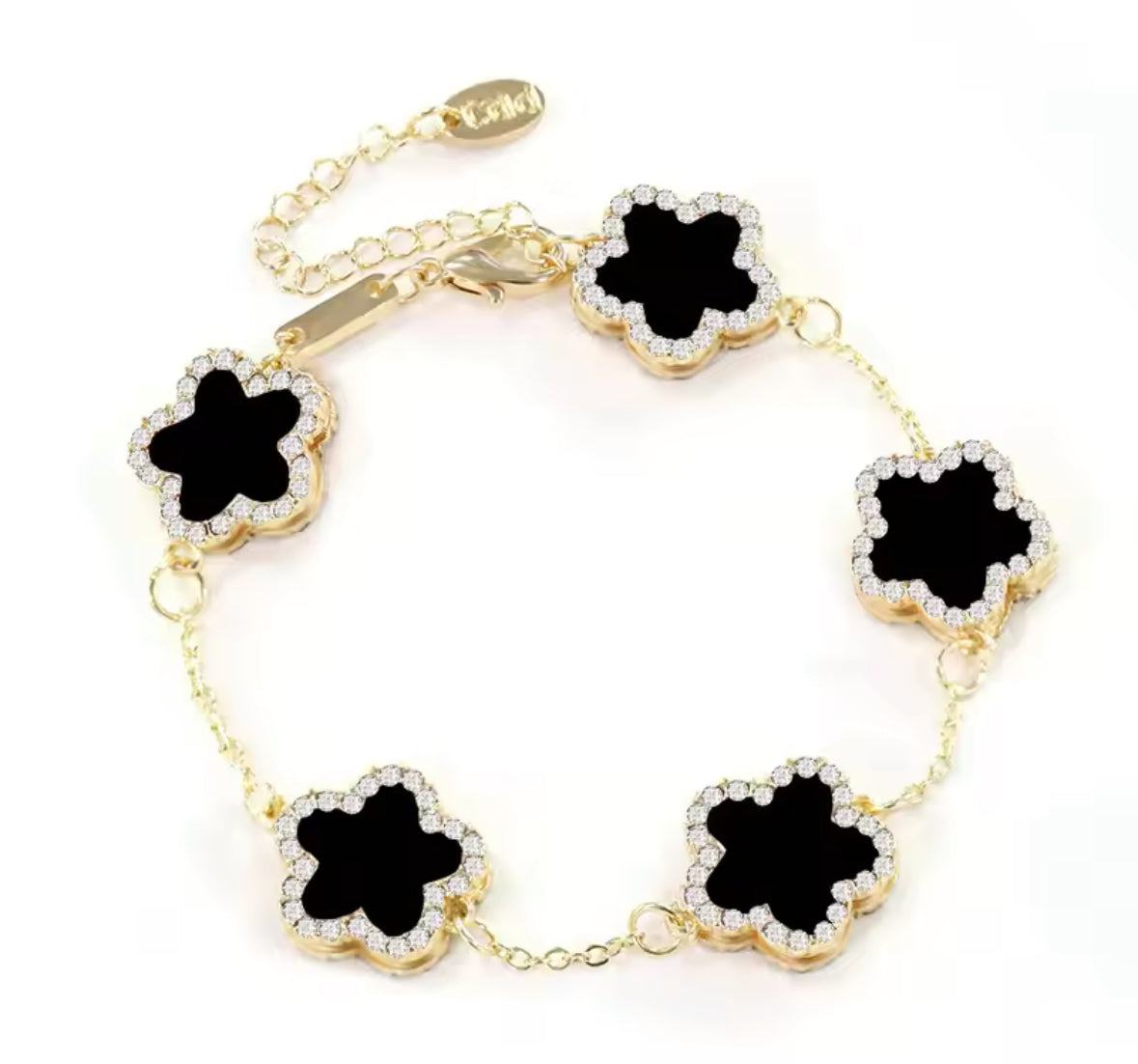 Le bracelet de fleurs